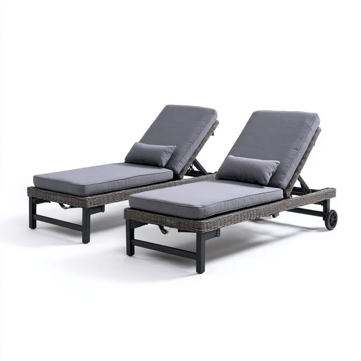 Set di 2 lettini prendisole da giardino grigio antracite 200 x 65 x 35 cm in rattan sintetico PE rettangolari con schienale regolabile e ruote